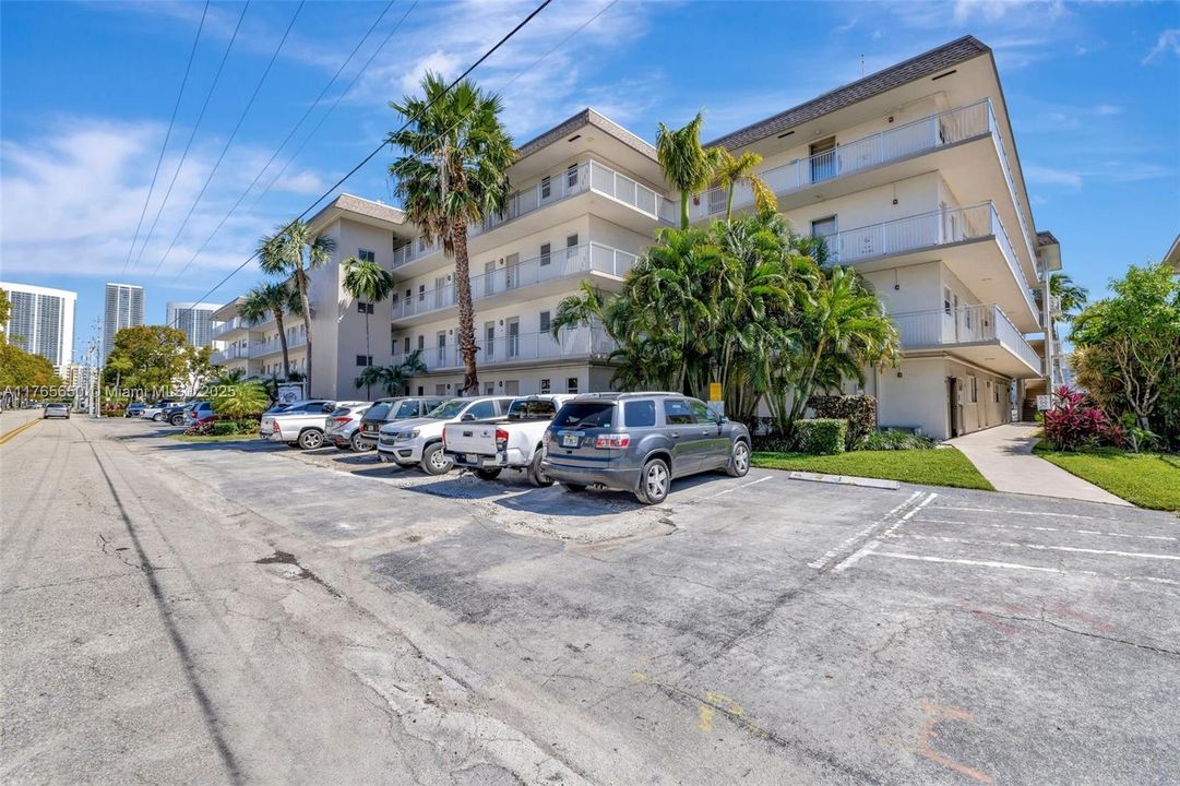 En Venta: $225,000 (1 camas, 1 baños, 806 Pies cuadrados)