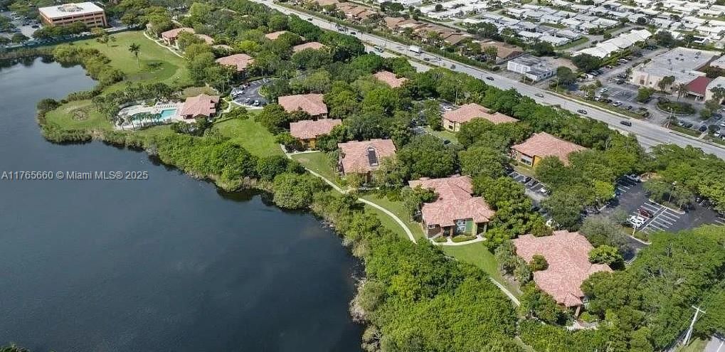 Недавно продано: $187,000 (2 спален, 2 ванн, 1172 Квадратных фут)