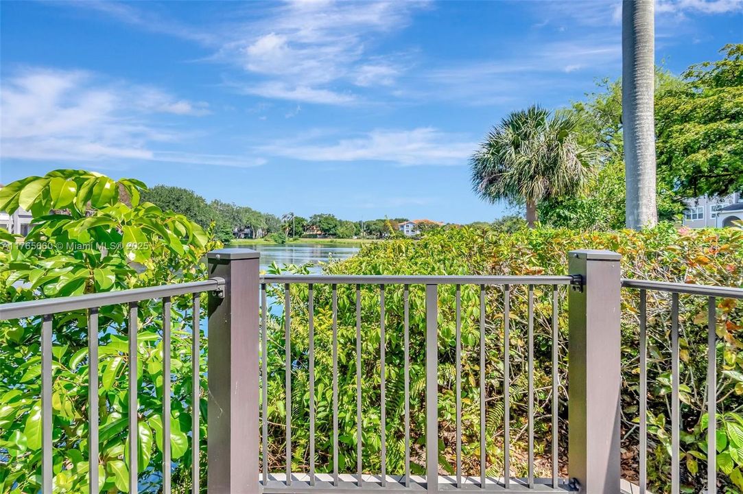 Недавно продано: $187,000 (2 спален, 2 ванн, 1172 Квадратных фут)