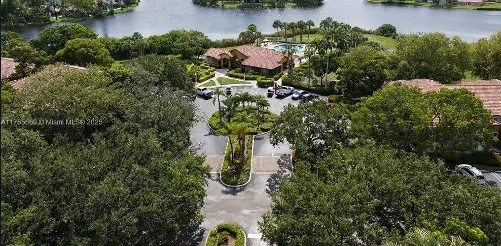 Недавно продано: $187,000 (2 спален, 2 ванн, 1172 Квадратных фут)