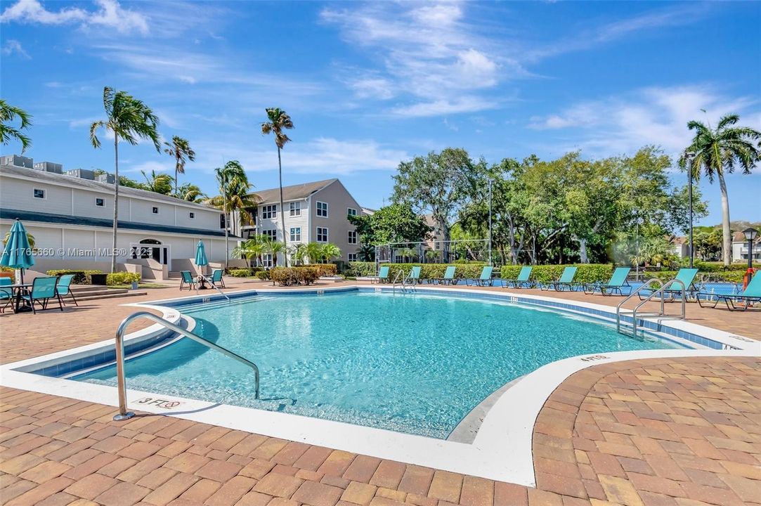 Недавно продано: $187,000 (2 спален, 2 ванн, 1172 Квадратных фут)