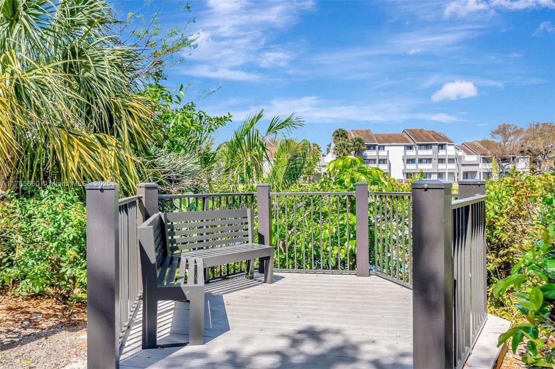 Недавно продано: $187,000 (2 спален, 2 ванн, 1172 Квадратных фут)