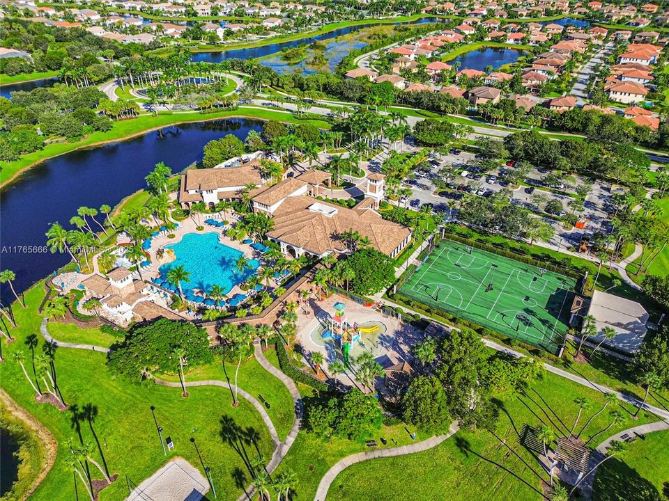 Recently Sold: $925,000 (4 beds, 3 baths, 3393 Square Feet)