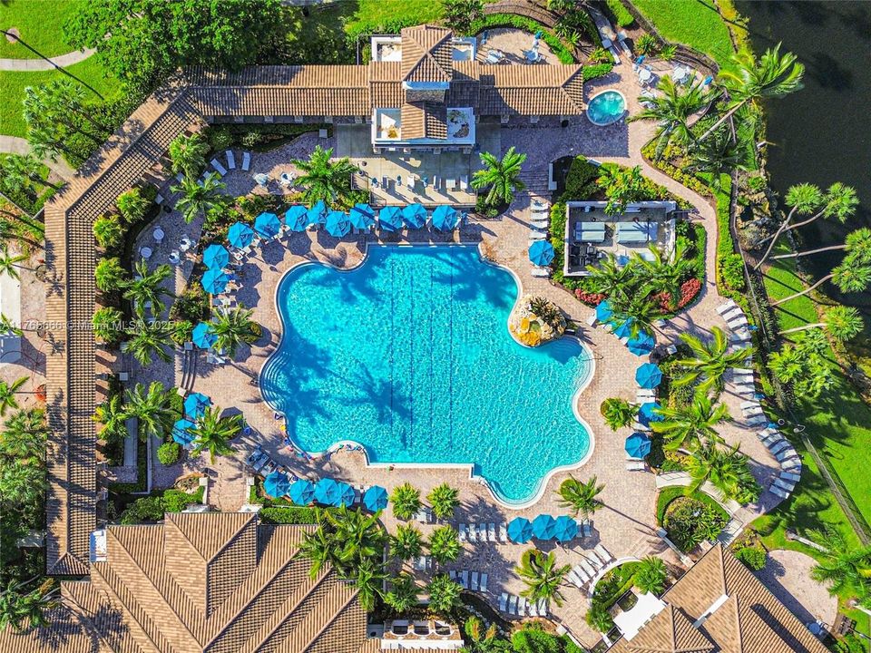 Recently Sold: $925,000 (4 beds, 3 baths, 3393 Square Feet)