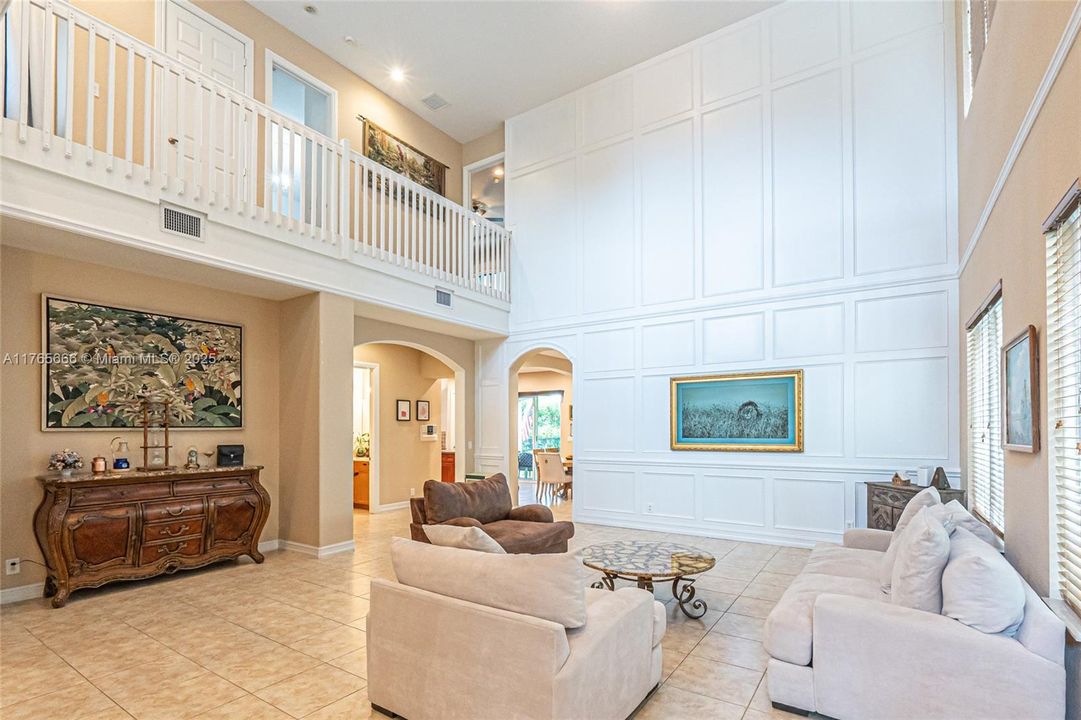 Recently Sold: $925,000 (4 beds, 3 baths, 3393 Square Feet)