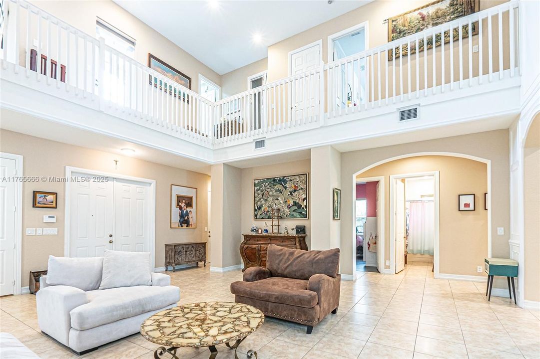 Recently Sold: $925,000 (4 beds, 3 baths, 3393 Square Feet)