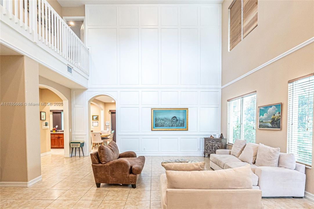 Recently Sold: $925,000 (4 beds, 3 baths, 3393 Square Feet)