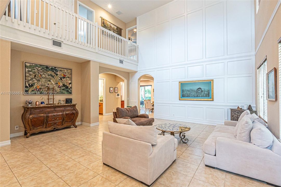 Recently Sold: $925,000 (4 beds, 3 baths, 3393 Square Feet)