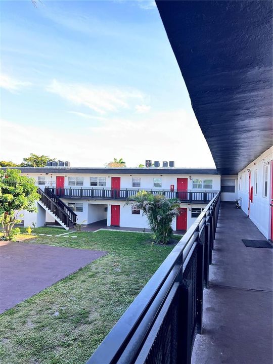 Recently Rented: $1,575 (1 beds, 1 baths, 715 Square Feet)