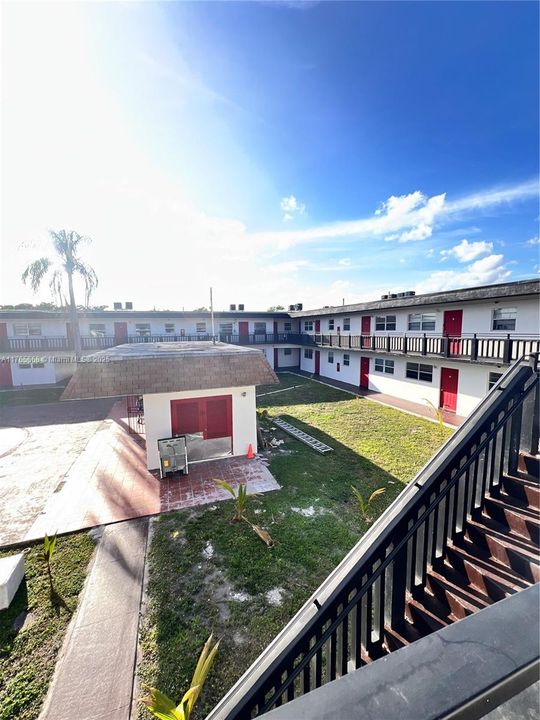 Recently Rented: $1,575 (1 beds, 1 baths, 715 Square Feet)