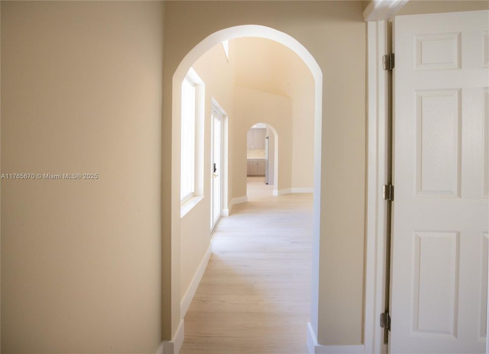 Recently Sold: $1,650,000 (5 beds, 4 baths, 4168 Square Feet)