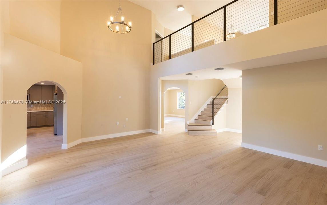 Recently Sold: $1,650,000 (5 beds, 4 baths, 4168 Square Feet)