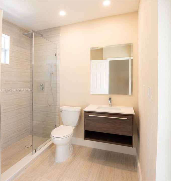 Recently Sold: $1,650,000 (5 beds, 4 baths, 4168 Square Feet)