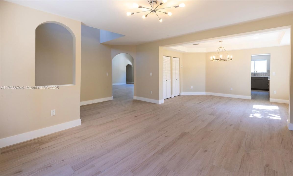 Recently Sold: $1,650,000 (5 beds, 4 baths, 4168 Square Feet)