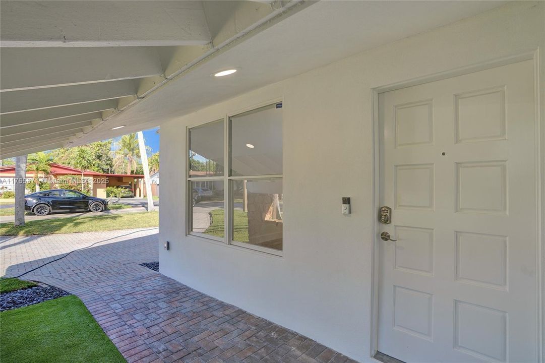 Недавно продано: $1,318,000 (5 спален, 2 ванн, 2310 Квадратных фут)