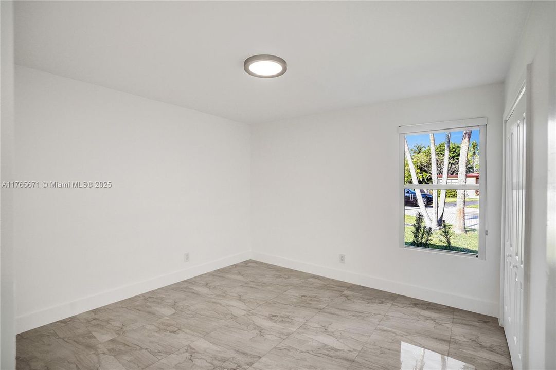 Недавно продано: $1,318,000 (5 спален, 2 ванн, 2310 Квадратных фут)