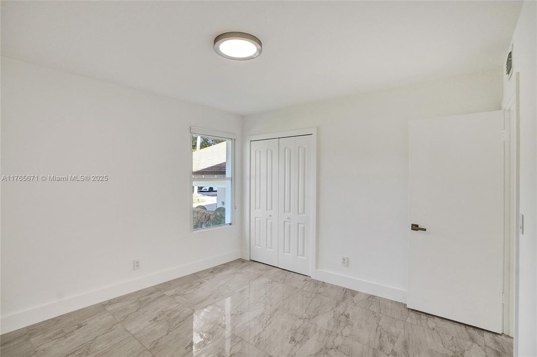 Недавно продано: $1,318,000 (5 спален, 2 ванн, 2310 Квадратных фут)