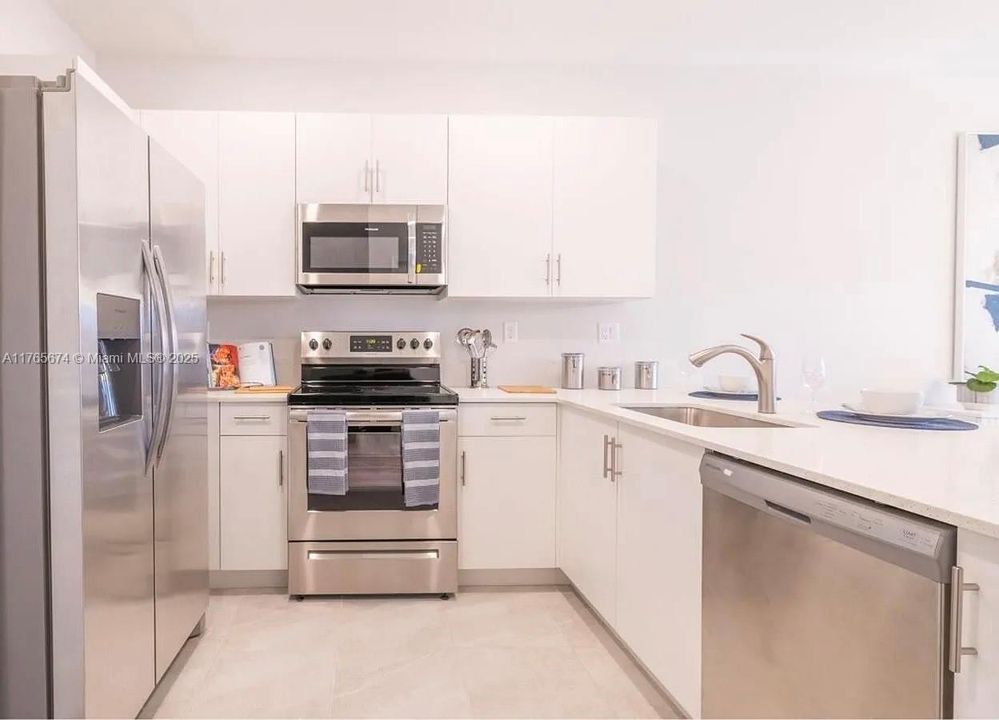 For Sale: $519,000 (3 beds, 2 baths, 1695 Square Feet)