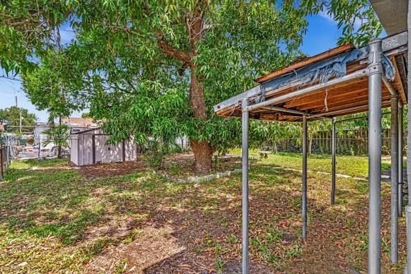 Craftsman Covered Work Area