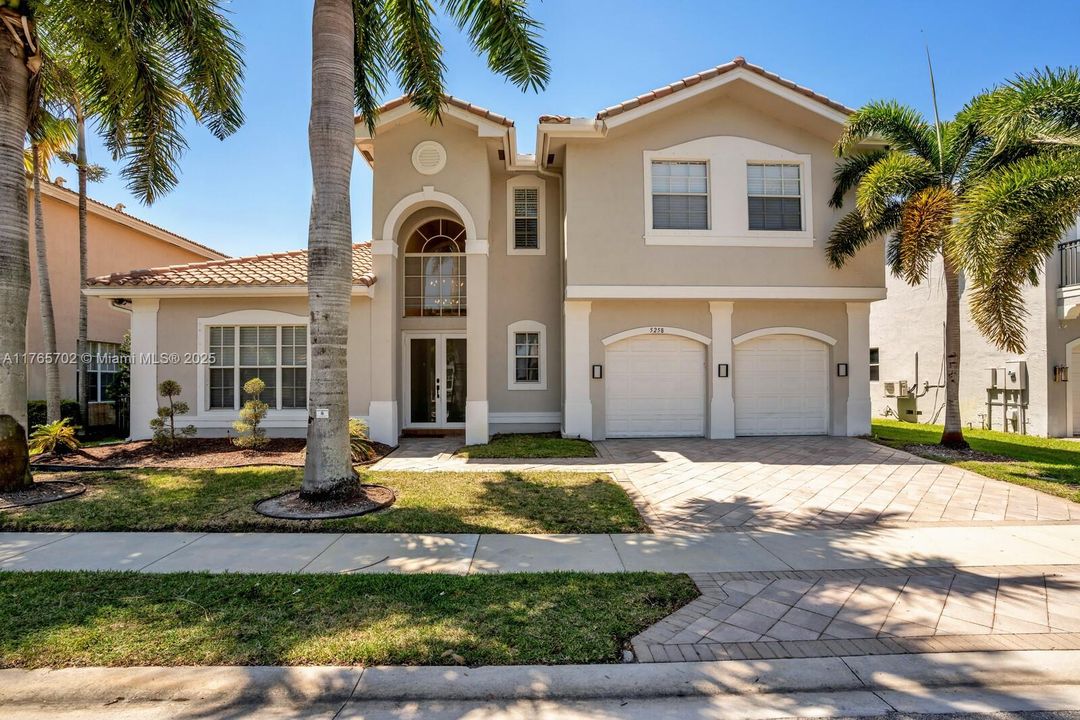 最近售出: $1,175,000 (5 贝兹, 3 浴室, 0 平方英尺)