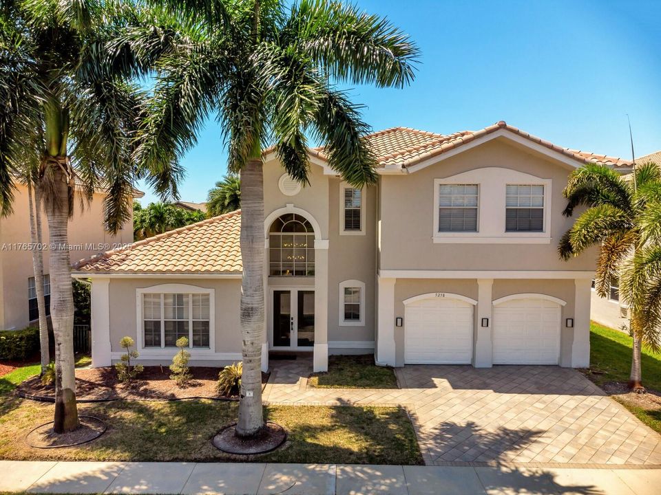 最近售出: $1,175,000 (5 贝兹, 3 浴室, 0 平方英尺)