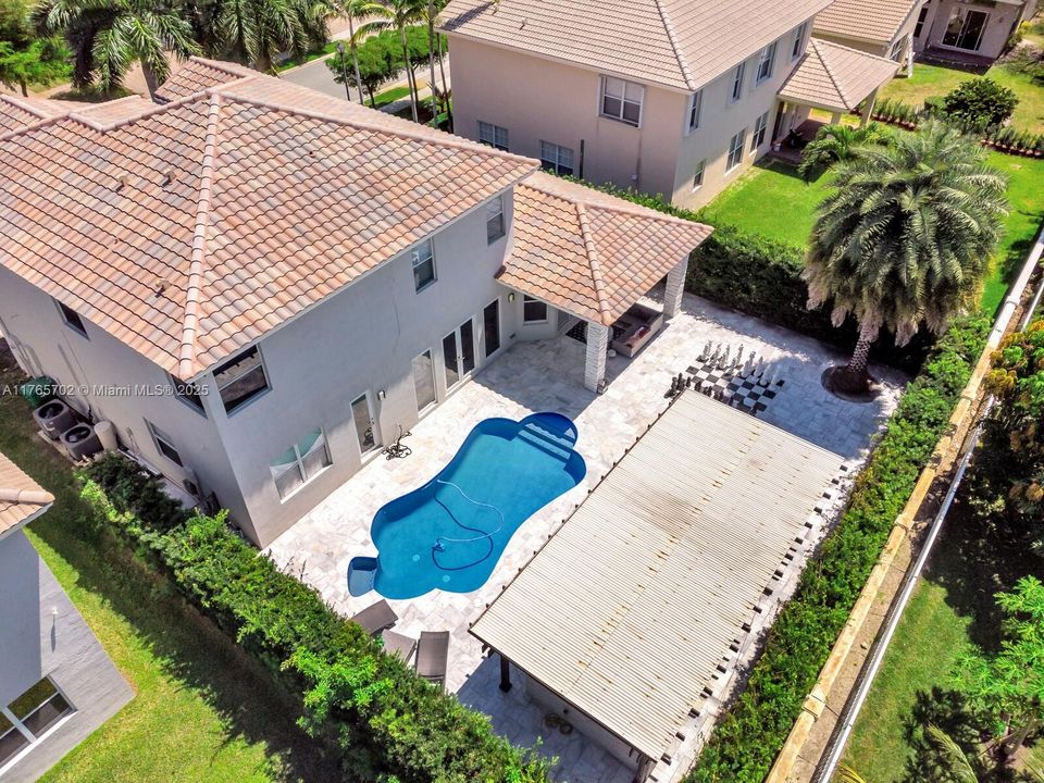 最近售出: $1,175,000 (5 贝兹, 3 浴室, 0 平方英尺)