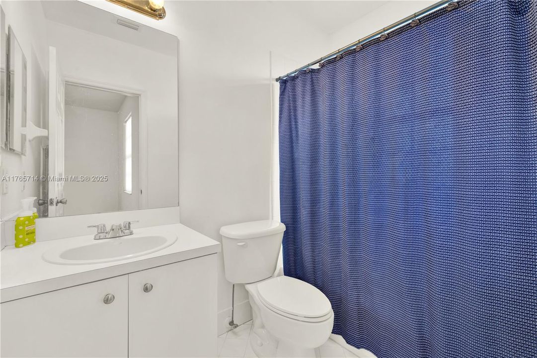 最近租的: $2,050 (2 贝兹, 2 浴室, 1069 平方英尺)