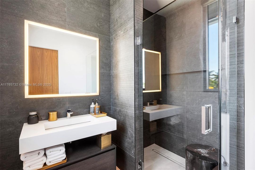 待售: $19,900,000 (6 贝兹, 6 浴室, 7341 平方英尺)