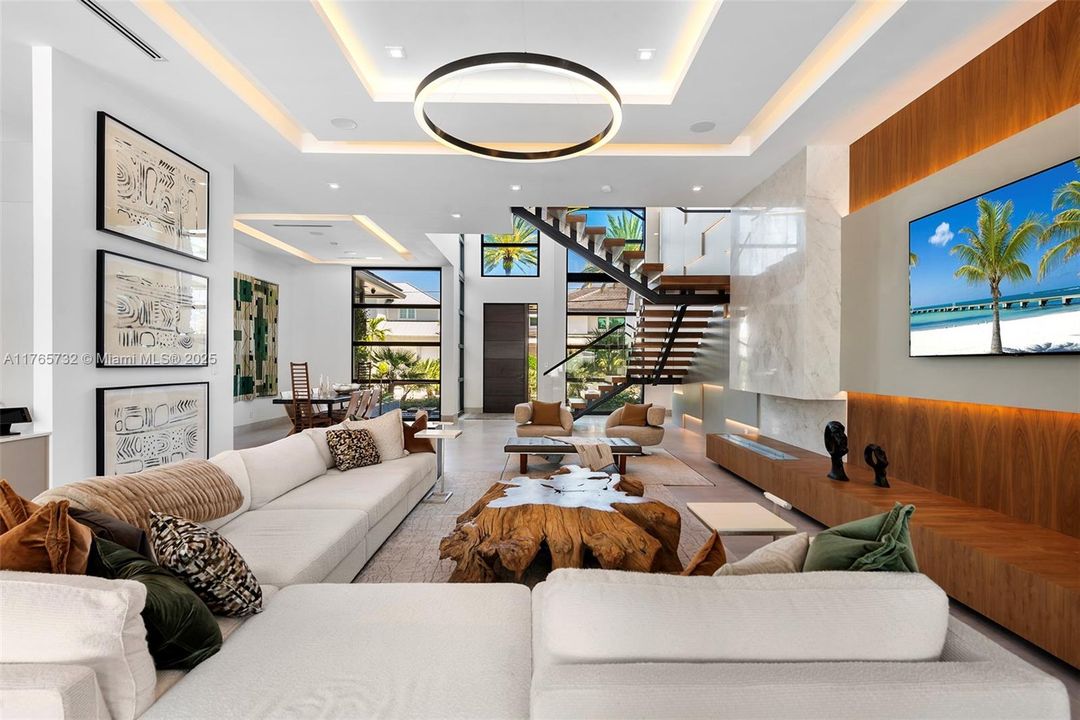 待售: $19,900,000 (6 贝兹, 6 浴室, 7341 平方英尺)