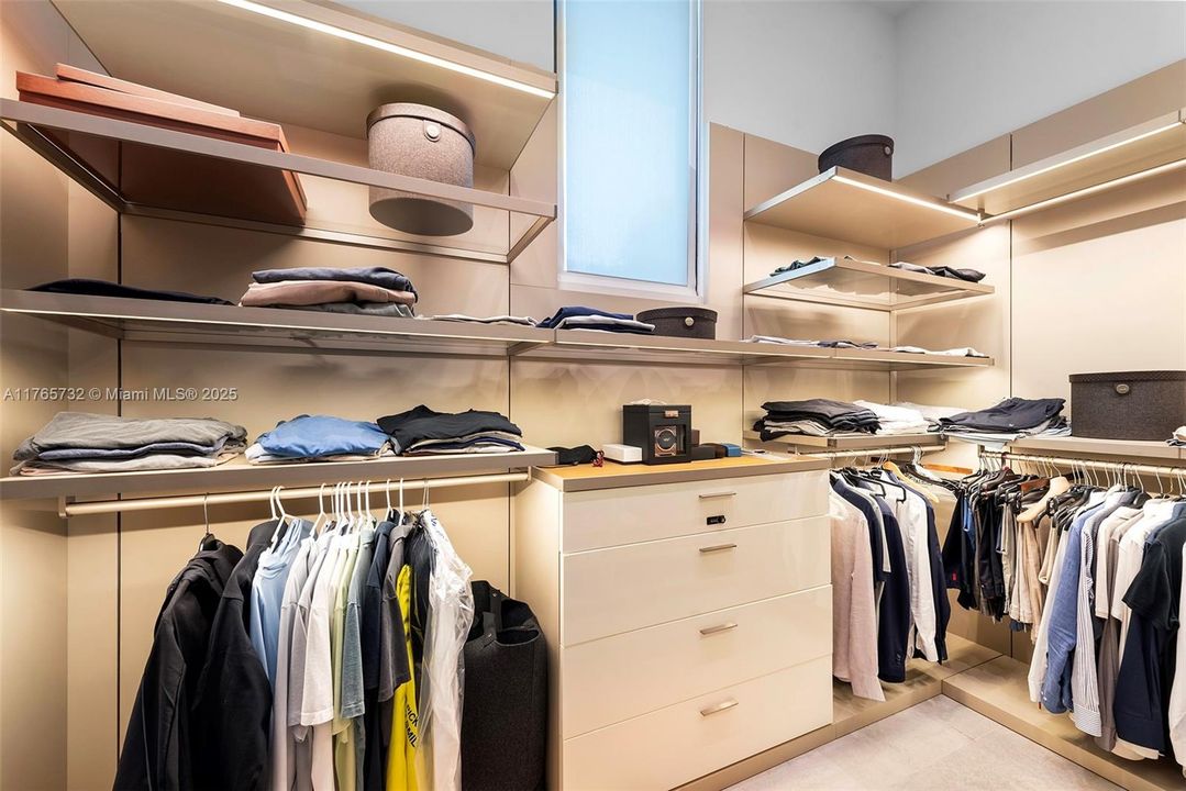 待售: $19,900,000 (6 贝兹, 6 浴室, 7341 平方英尺)