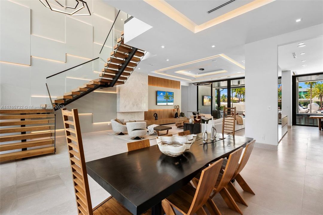 待售: $19,900,000 (6 贝兹, 6 浴室, 7341 平方英尺)