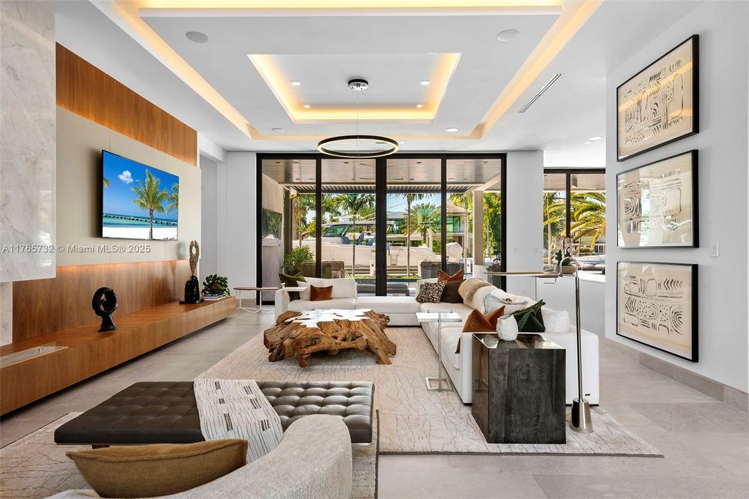 待售: $19,900,000 (6 贝兹, 6 浴室, 7341 平方英尺)