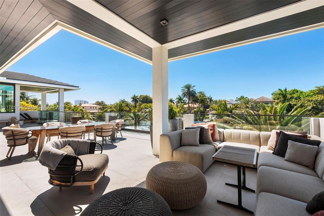 待售: $19,900,000 (6 贝兹, 6 浴室, 7341 平方英尺)