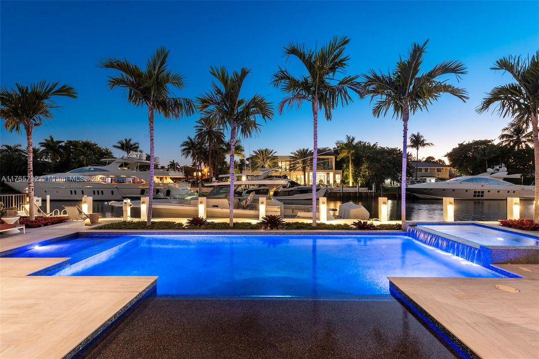 待售: $19,900,000 (6 贝兹, 6 浴室, 7341 平方英尺)