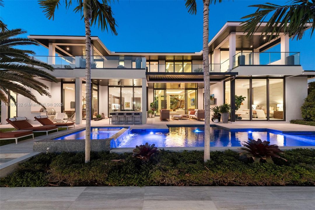 待售: $19,900,000 (6 贝兹, 6 浴室, 7341 平方英尺)