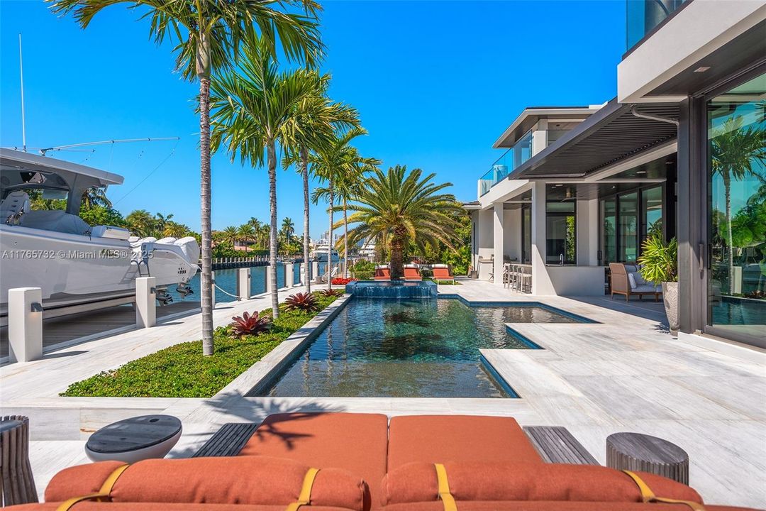 待售: $19,900,000 (6 贝兹, 6 浴室, 7341 平方英尺)