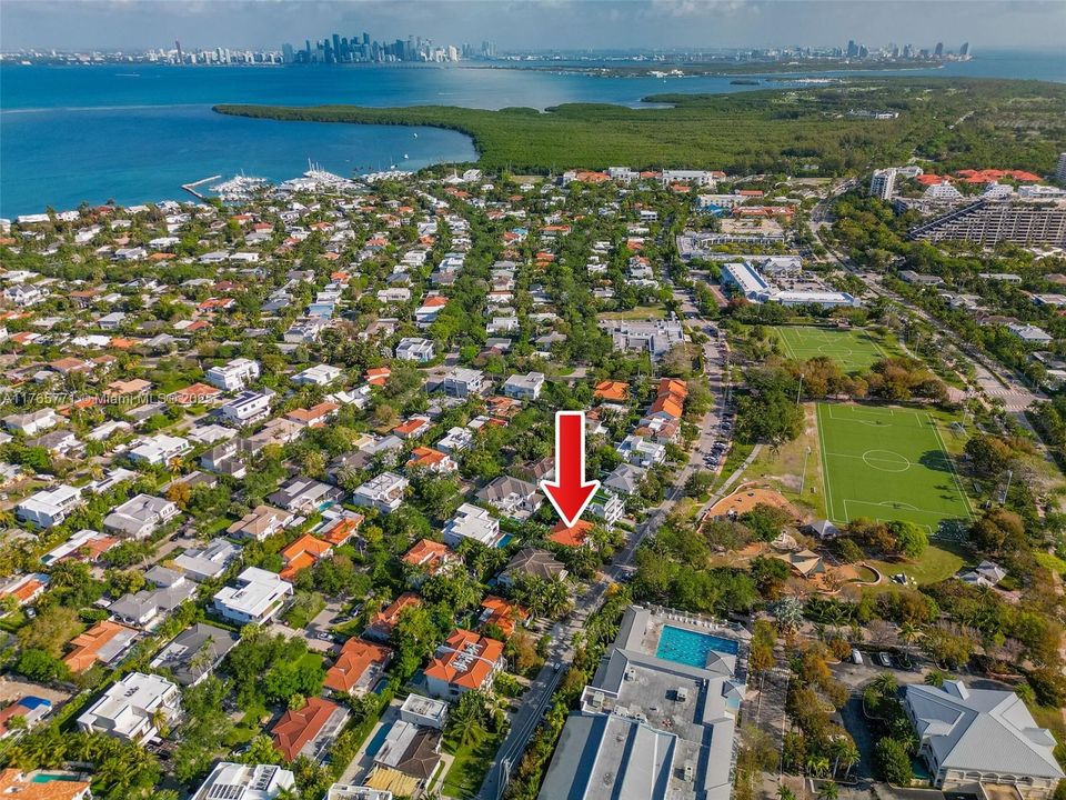 Recently Sold: $2,750,000 (3 beds, 3 baths, 3624 Square Feet)
