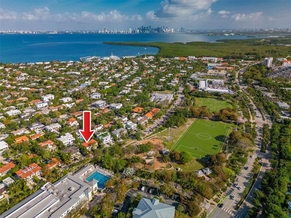 Recently Sold: $2,750,000 (3 beds, 3 baths, 3624 Square Feet)