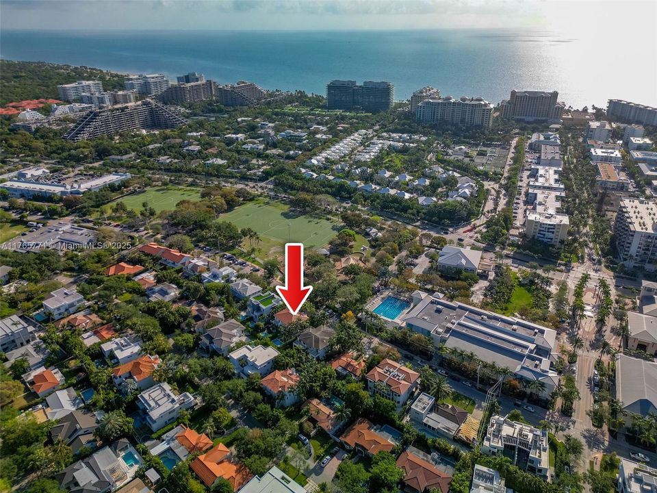 Recently Sold: $2,750,000 (3 beds, 3 baths, 3624 Square Feet)