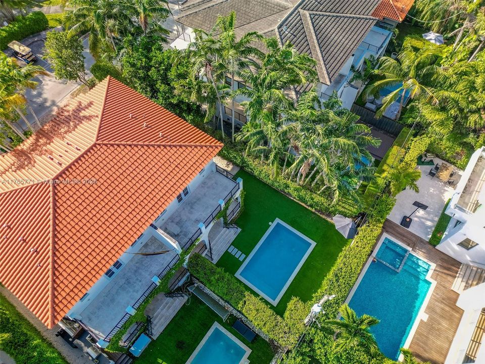 Recently Sold: $2,750,000 (3 beds, 3 baths, 3624 Square Feet)