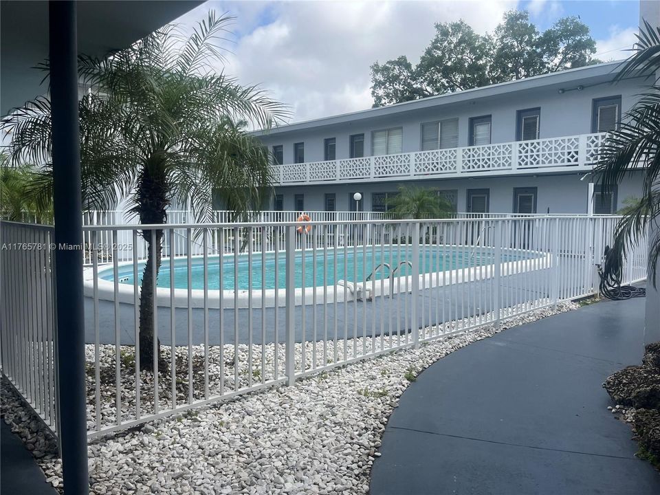 На продажу: $169,999 (2 спален, 2 ванн, 0 Квадратных фут)