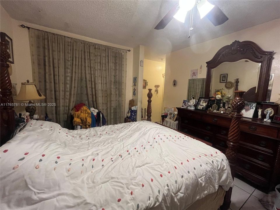 На продажу: $169,999 (2 спален, 2 ванн, 0 Квадратных фут)