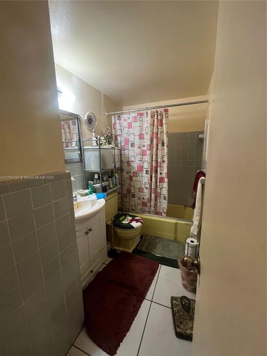 На продажу: $169,999 (2 спален, 2 ванн, 0 Квадратных фут)