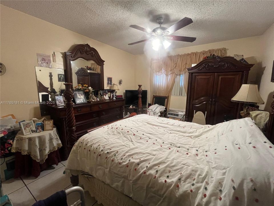 На продажу: $169,999 (2 спален, 2 ванн, 0 Квадратных фут)