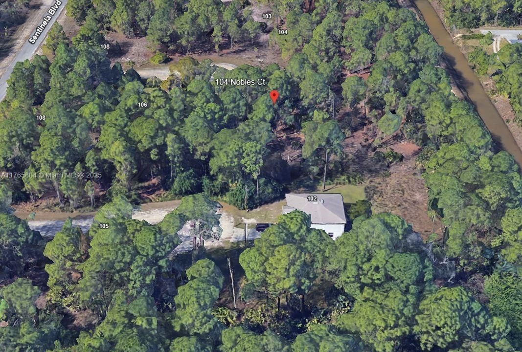 На продажу: $56,400 (0.72 acres)