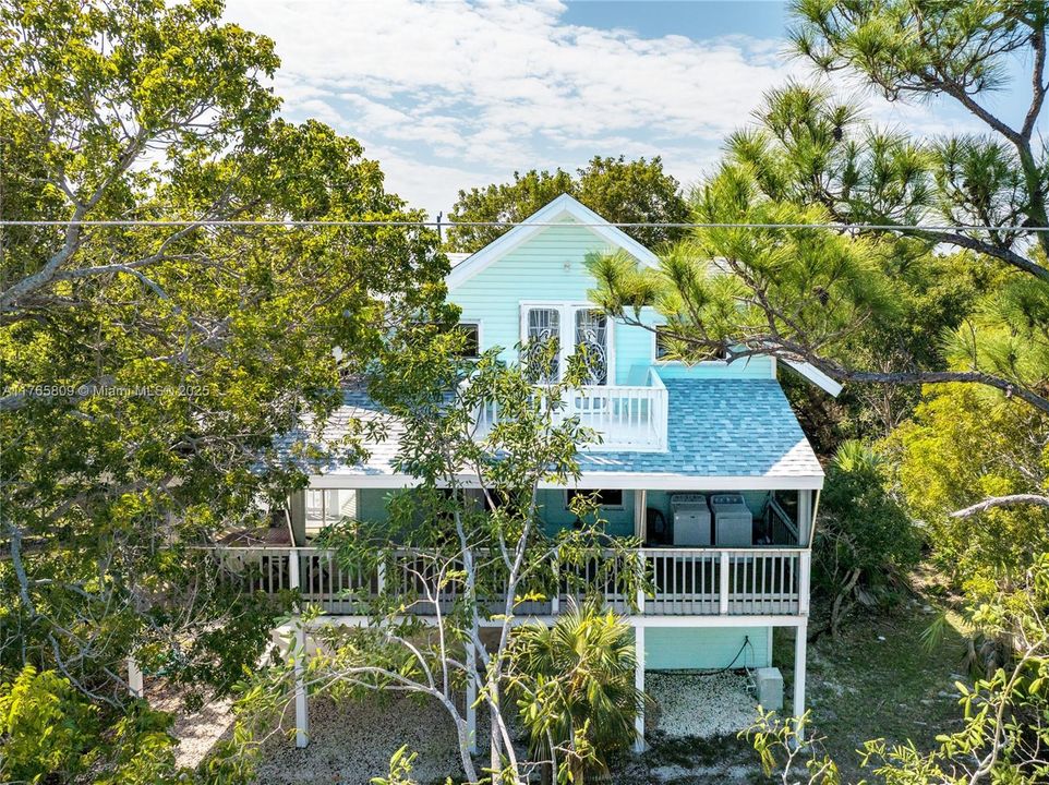 En Venta: $640,000 (2 camas, 2 baños, 1447 Pies cuadrados)