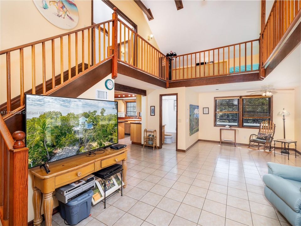 En Venta: $640,000 (2 camas, 2 baños, 1447 Pies cuadrados)