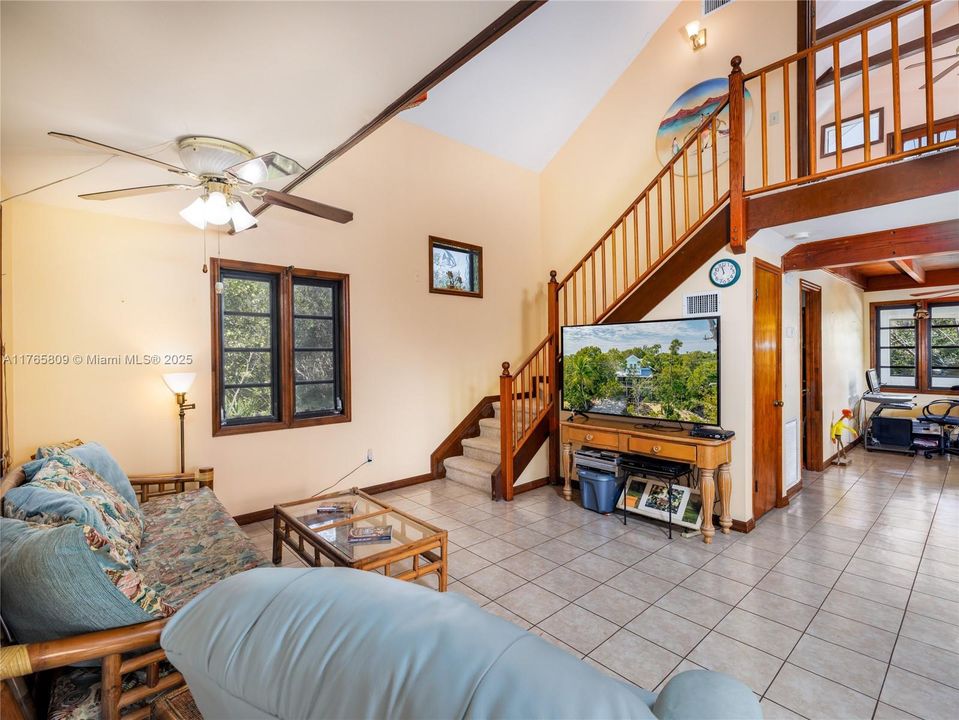 En Venta: $640,000 (2 camas, 2 baños, 1447 Pies cuadrados)