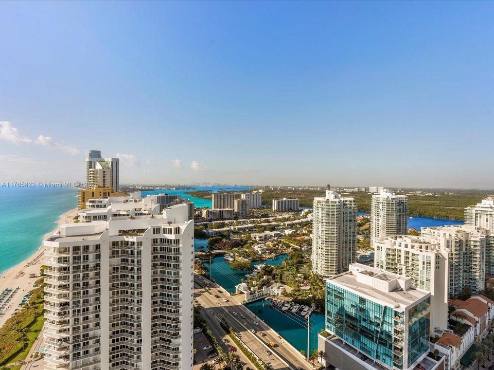 For Sale: $862,500 (1 beds, 1 baths, 1000 Square Feet)
