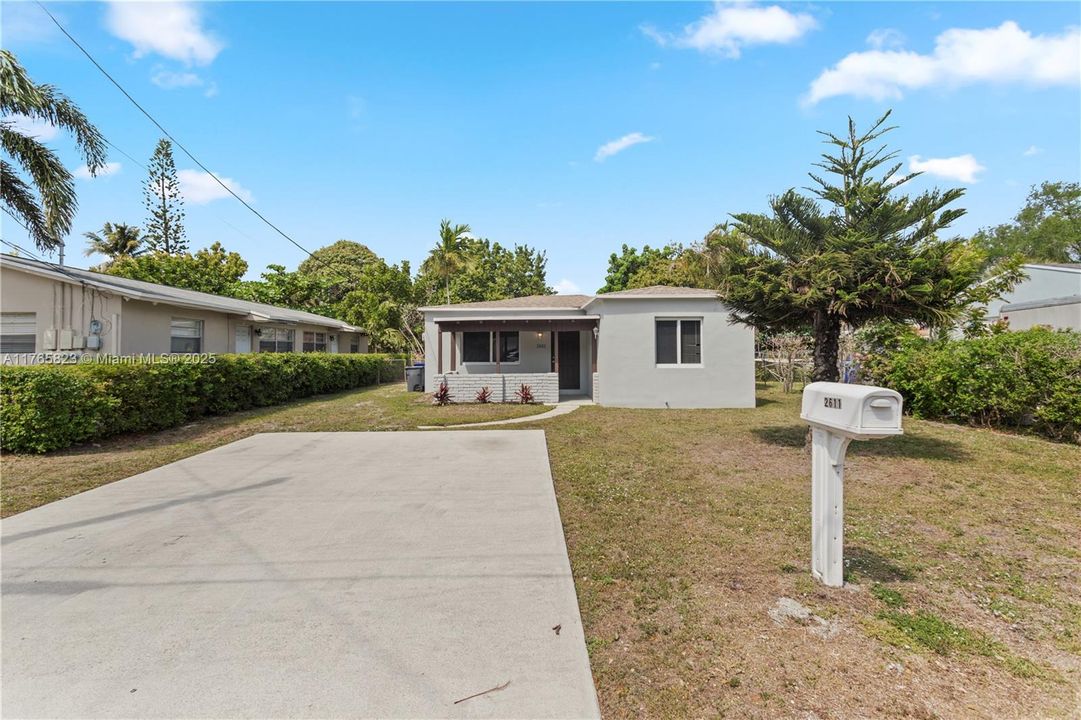 Recently Sold: $399,900 (3 beds, 1 baths, 1269 Square Feet)